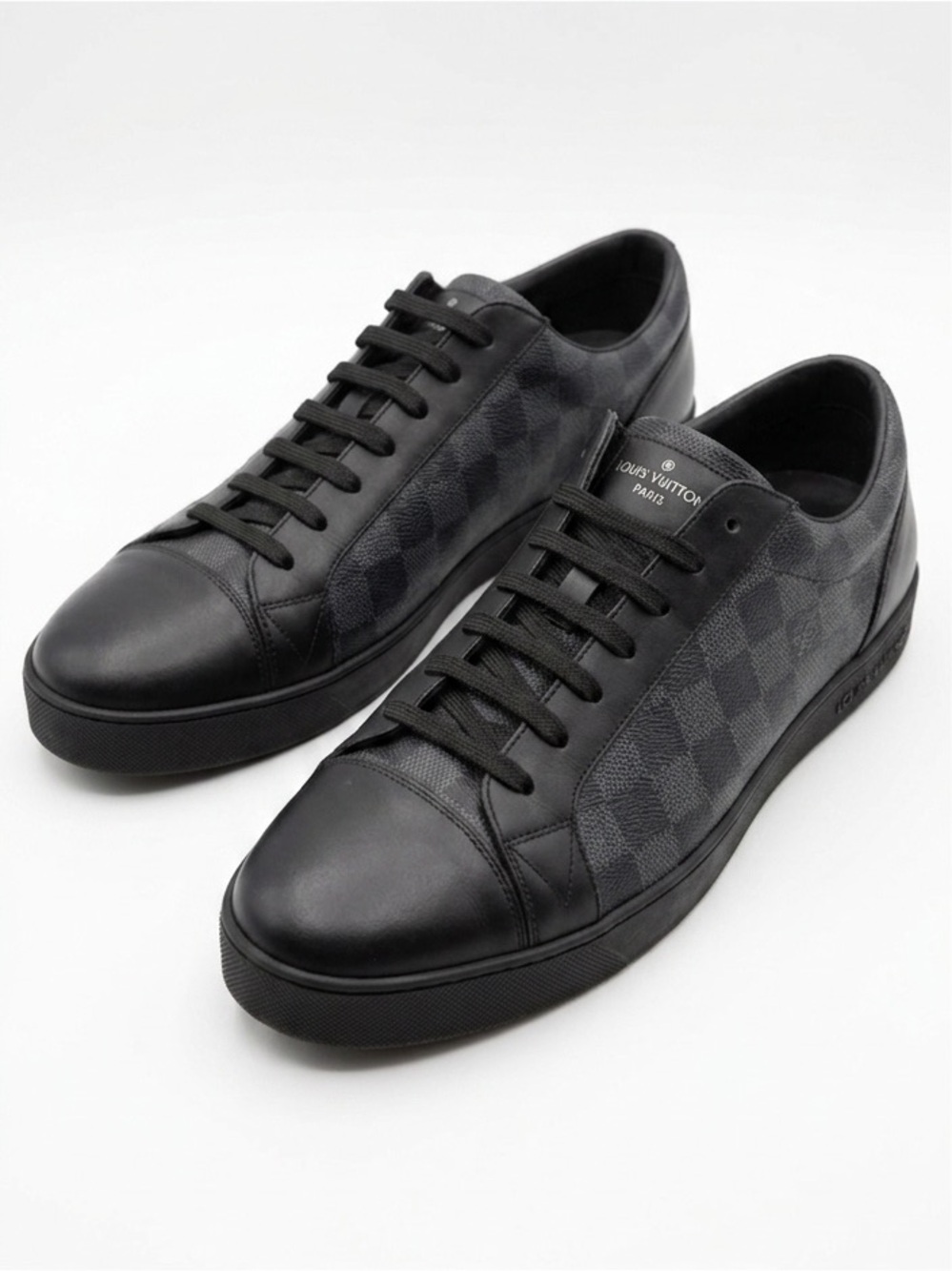 LOUIS VUITTON | DAMIER GRAPHITE MATCH UP LOW TOP SNEAKERS
